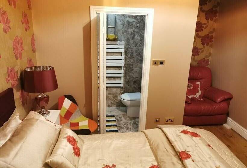 Dolweunydd Bed & Breakfast