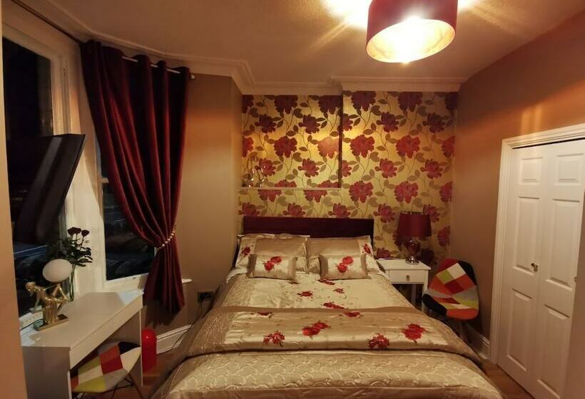 Dolweunydd Bed & Breakfast