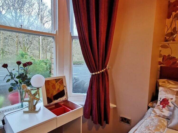 Dolweunydd Bed & Breakfast