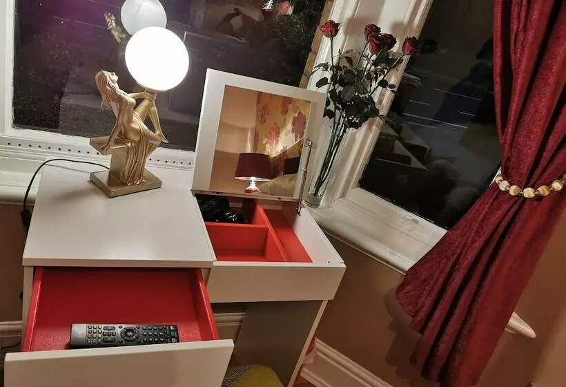 Dolweunydd Bed & Breakfast