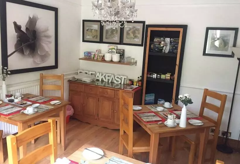 Dolweunydd Bed & Breakfast