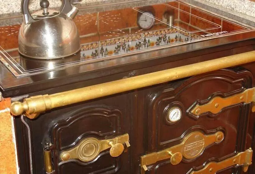 Hostelli Casona De Miyares   La Figar