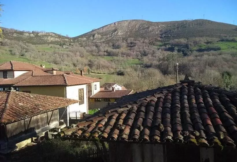 Hostelli Casona De Miyares   La Figar