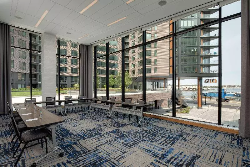 هتل Hyatt Place Boston/seaport District