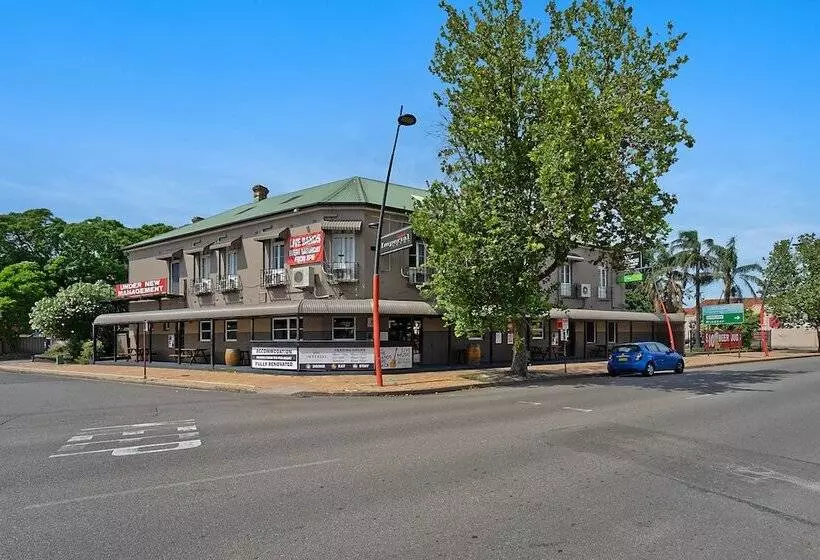 Motelli Imperial Hotel Singleton