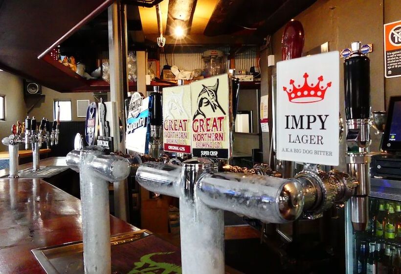 מוטל Imperial Hotel Singleton