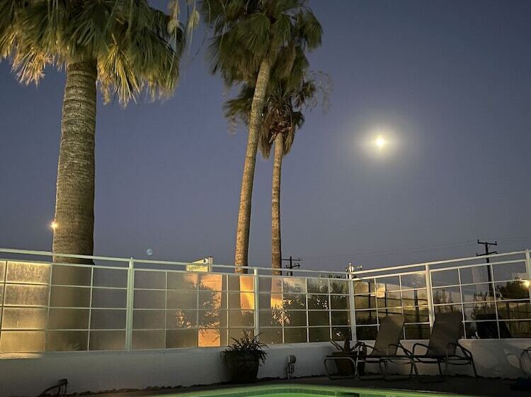 מוטל Sagewater Springs   Adult Only