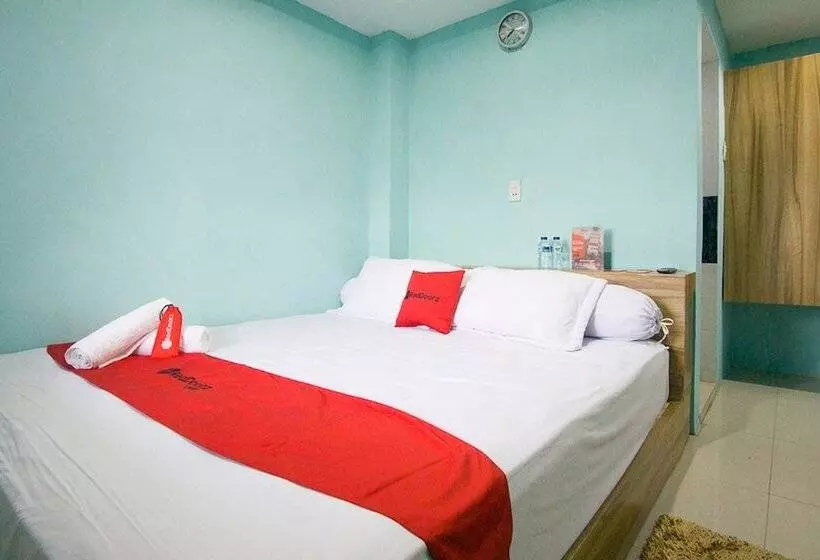 ペンション Reddoorz Near Mikie Holiday Funland Berastagi