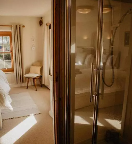 Aamiaismajoitus (B&B) Holwell Holistic Retreat