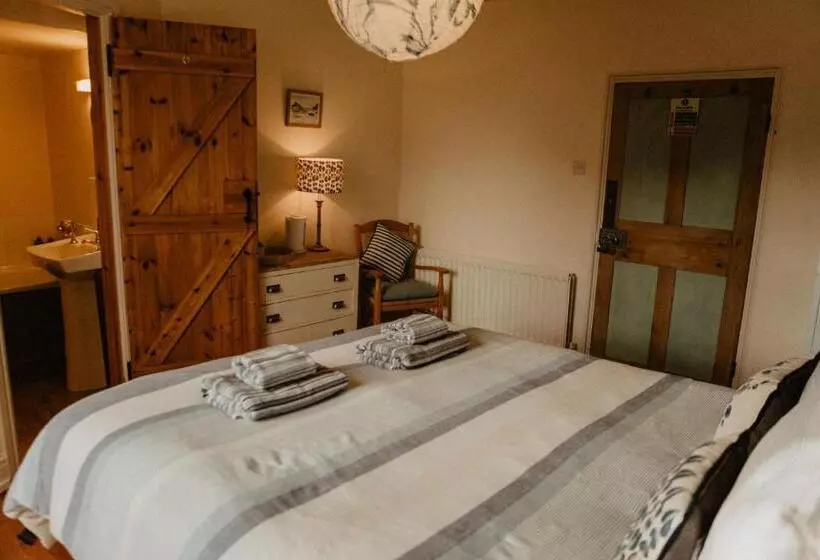 Aamiaismajoitus (B&B) Holwell Holistic Retreat