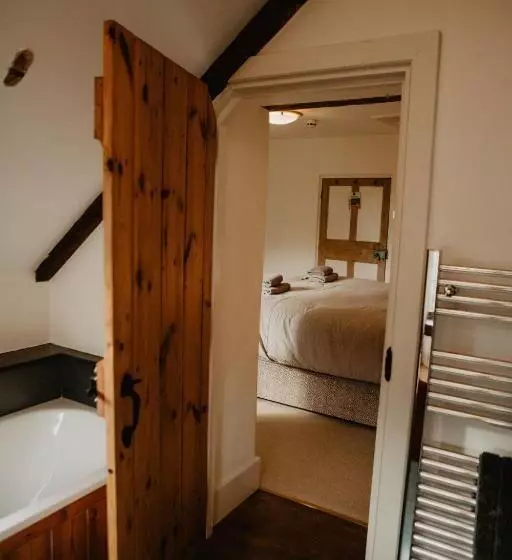 Aamiaismajoitus (B&B) Holwell Holistic Retreat