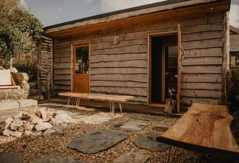 Aamiaismajoitus (B&B) Holwell Holistic Retreat