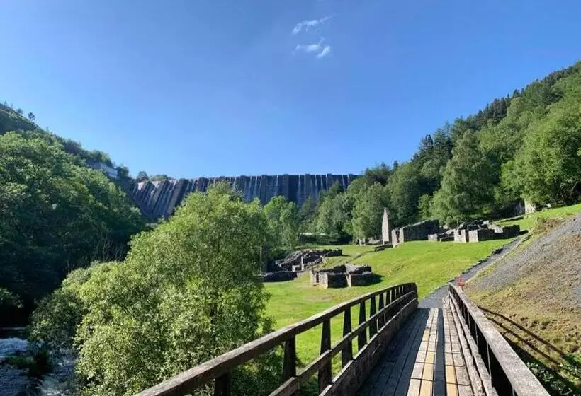 Aamiaismajoitus (B&B) Ty Capel