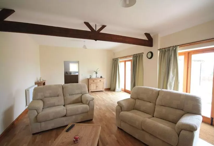 Elinor Holiday Cottages