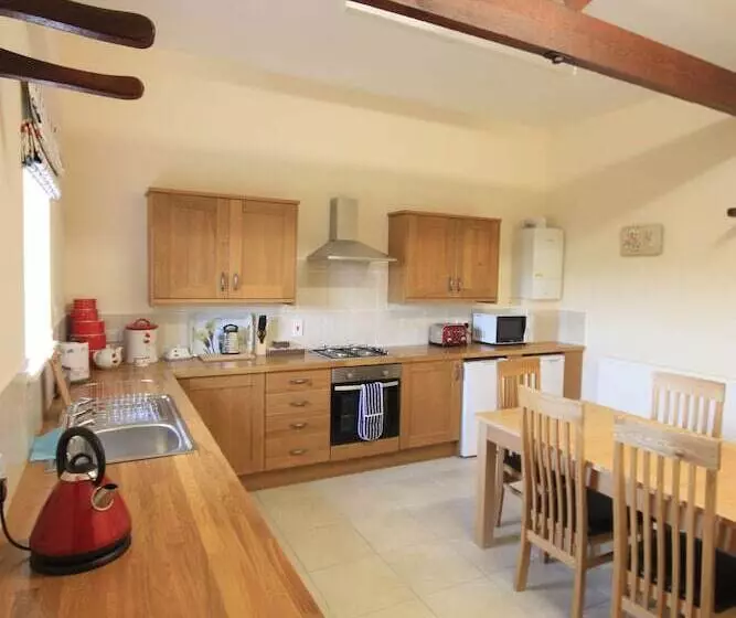 Elinor Holiday Cottages