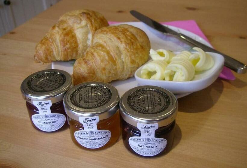 Grove Barn Bed And Breakfast