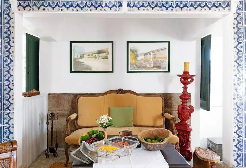 Maaseutuhotelli Quinta Do Valdalagea