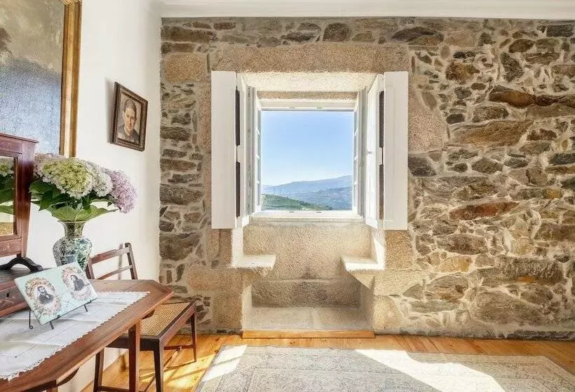 Maaseutuhotelli Quinta Do Valdalagea