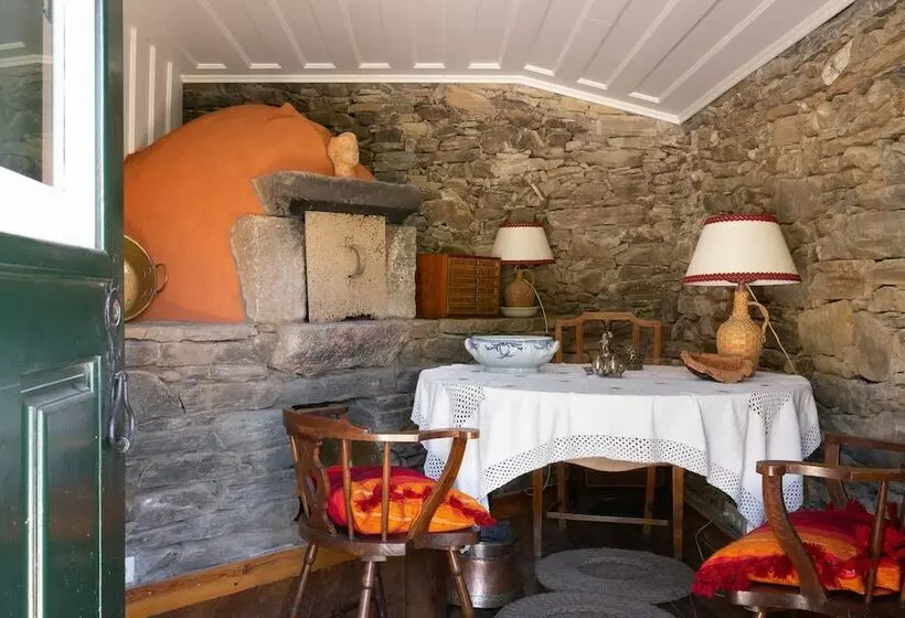 Maaseutuhotelli Quinta Do Valdalagea