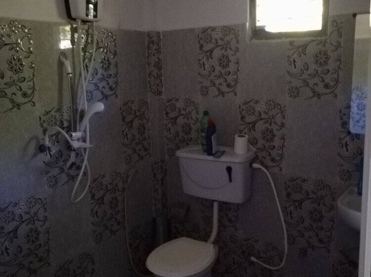 בית מלון כפרי Tiny Holiday Resort