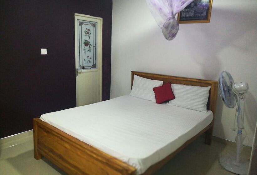 בית מלון כפרי Tiny Holiday Resort