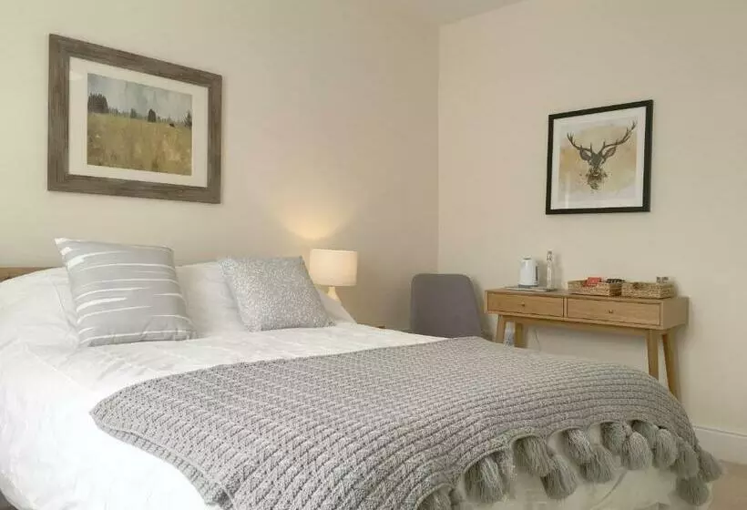 Majatalo 1 Ashford Road Guesthouse