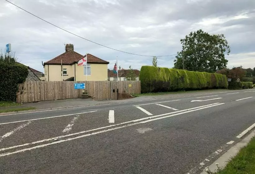 Majatalo 1 Ashford Road Guesthouse