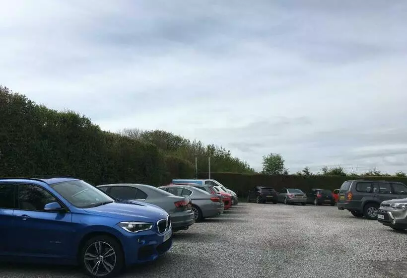 Majatalo 1 Ashford Road Guesthouse