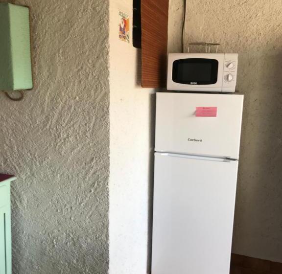 펜션 Hostal Casiano Camarasa