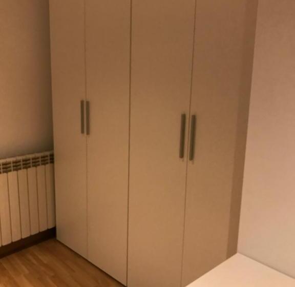 펜션 Hostal Casiano Camarasa