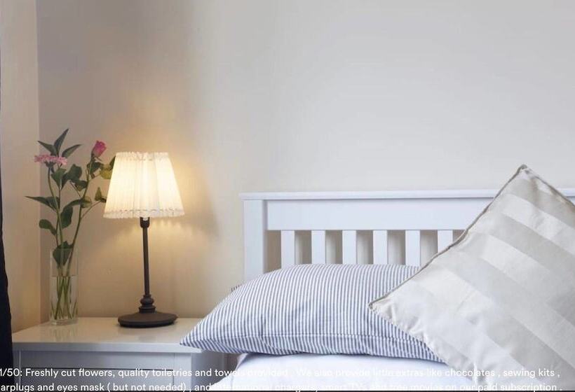 פנסיון Lynbrook Guests House