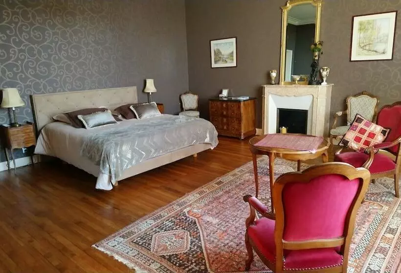 Pension Manoir De Conjon