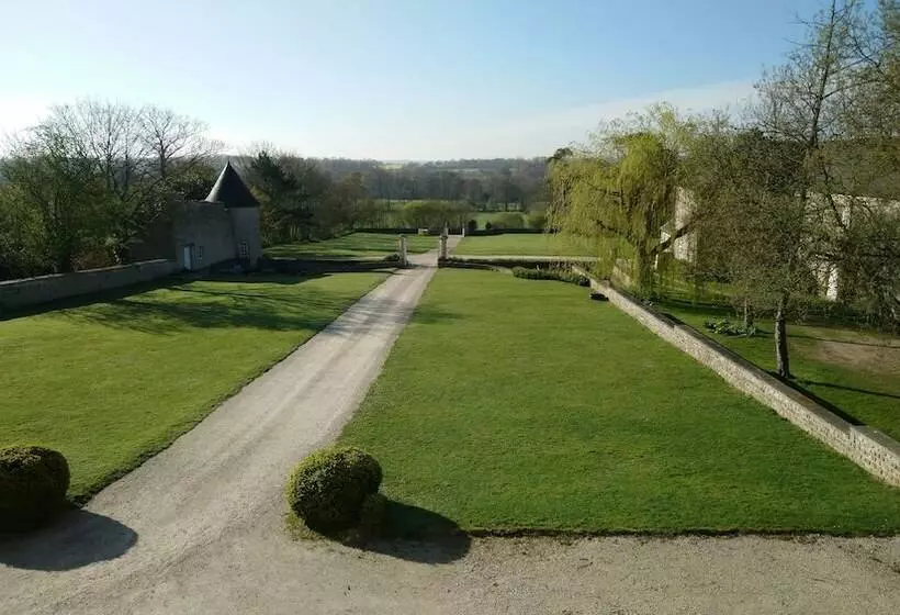 Pension Manoir De Conjon