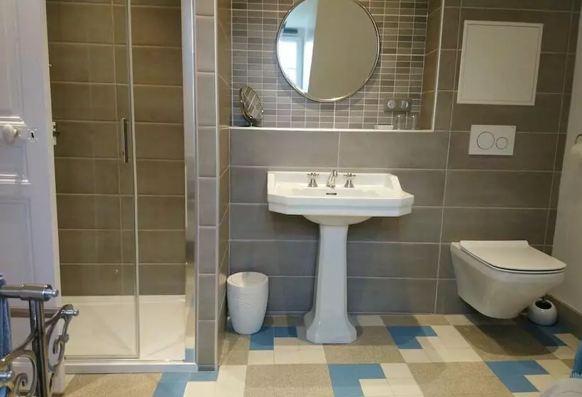 Pension Manoir De Conjon