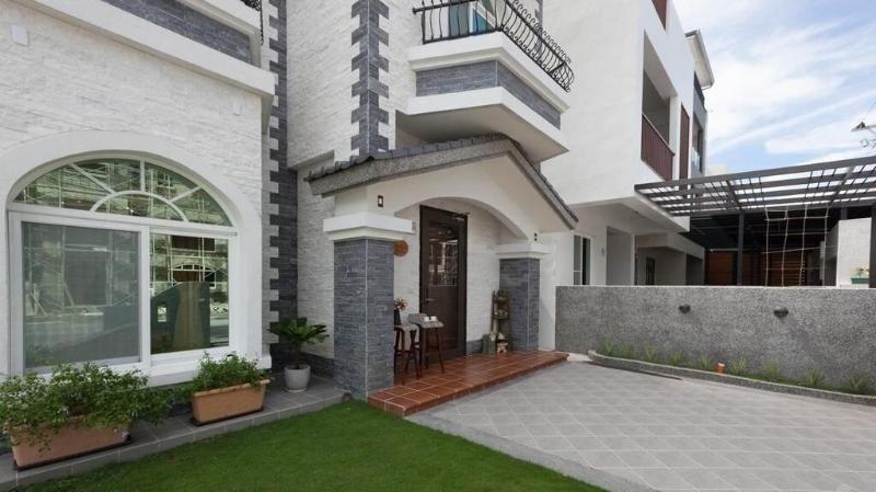 تختخواب و صبحانه Seed House