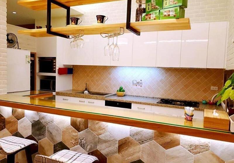 تختخواب و صبحانه Seed House