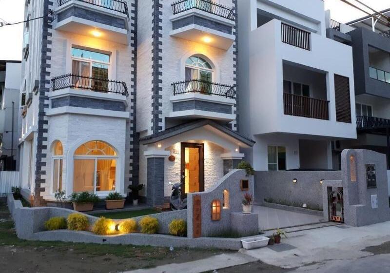 تختخواب و صبحانه Seed House