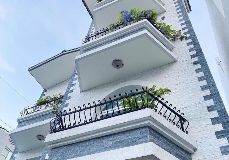 تختخواب و صبحانه Seed House