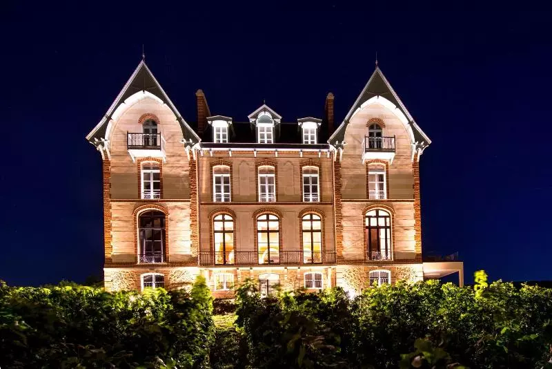 Hotelli Chateau De Sacy