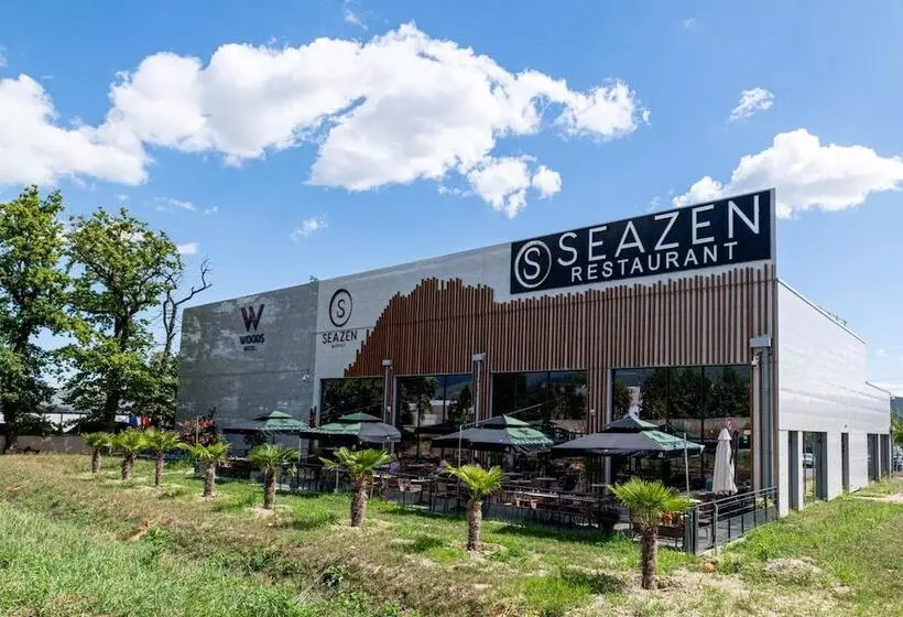 ホテル Woods  Genevethoiry