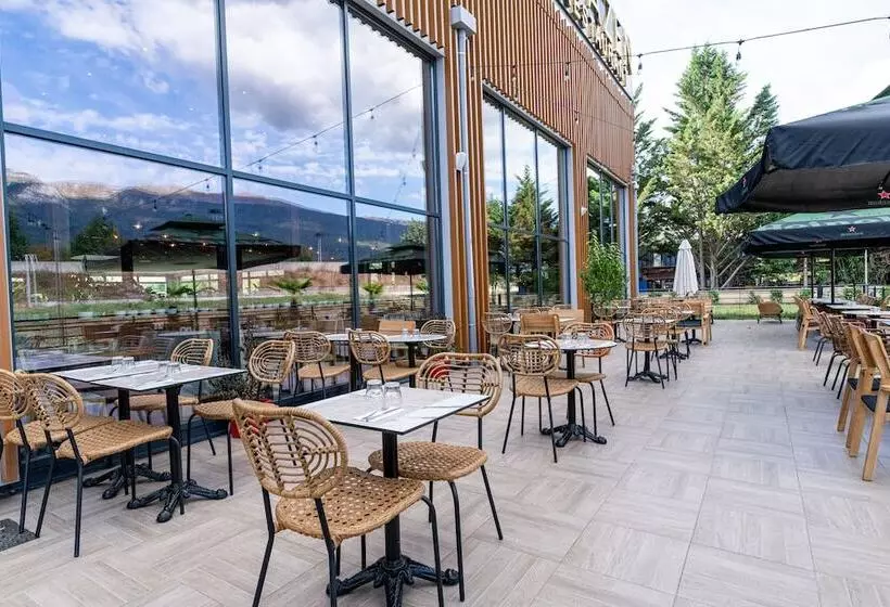 ホテル Woods  Genevethoiry