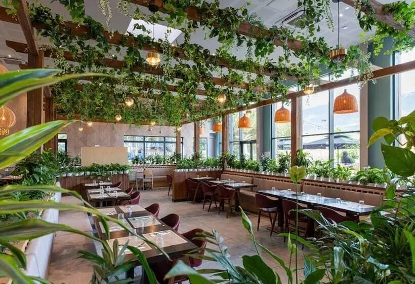 ホテル Woods  Genevethoiry