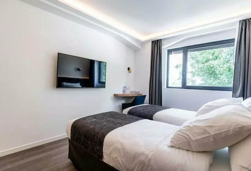 ホテル Woods  Genevethoiry