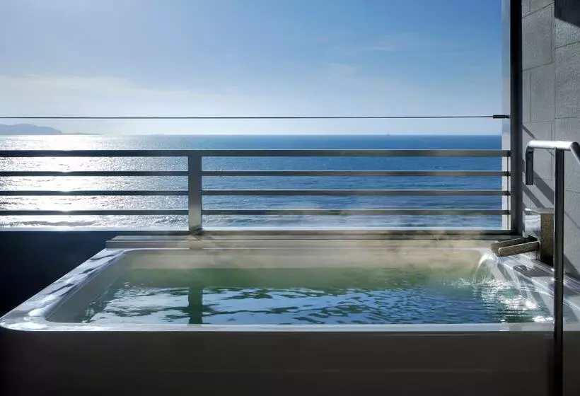 Hotelli Yuhikaigan Shokaku