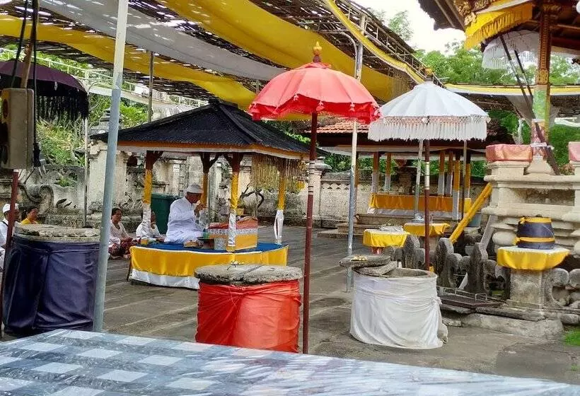 Majatalo Van Santri Homestay Pemuteran