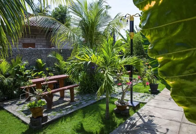 Majatalo Van Santri Homestay Pemuteran