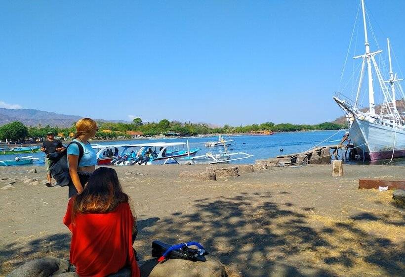 膳宿费 Van Santri Homestay Pemuteran