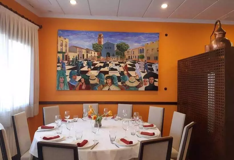 Hostelli Posada Real De Santa Maria