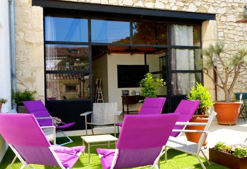 פנסיון La Fontaine De Rocoule