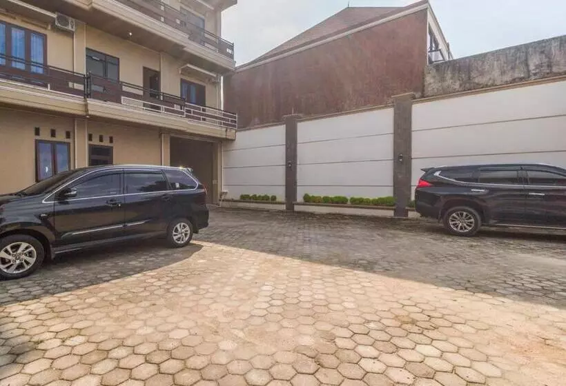 ホテル Oyo 3365 Griya Nusantara Syariah